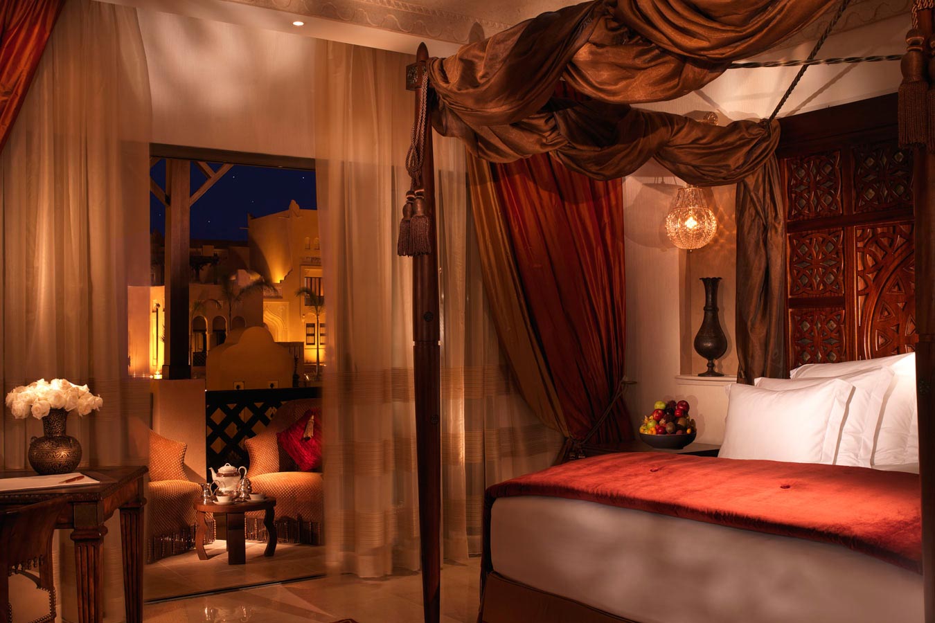 Sharq village. The Ritz-Carlton 5* Катар. Arabian Night спа салон. Arabian Night спа Вернадского. Шарк Виладж Ритц Карлтон Доха отель.